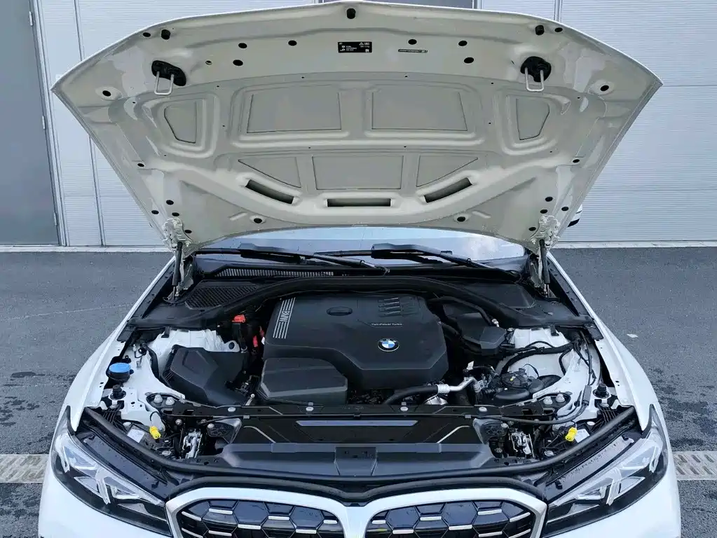 BMW 3 Series — миниатюра 13