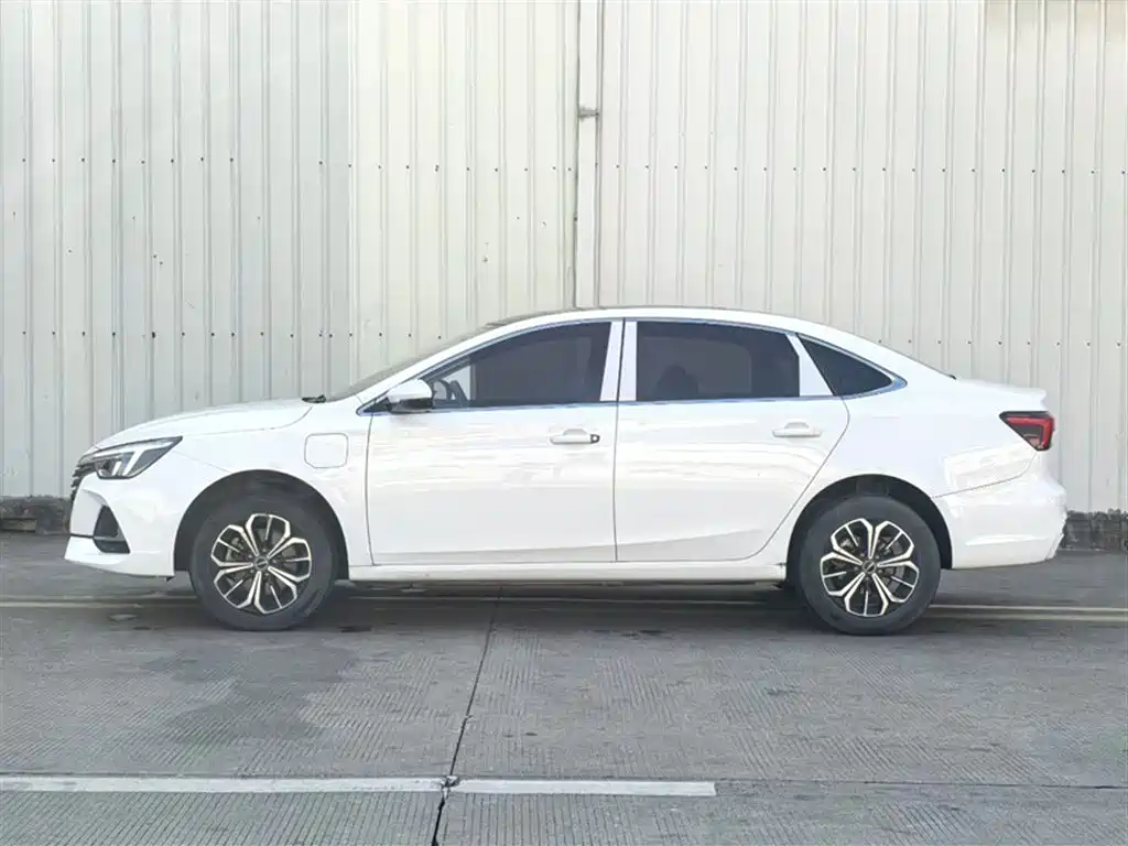 Roewe i6 MAX 2023 EV 420