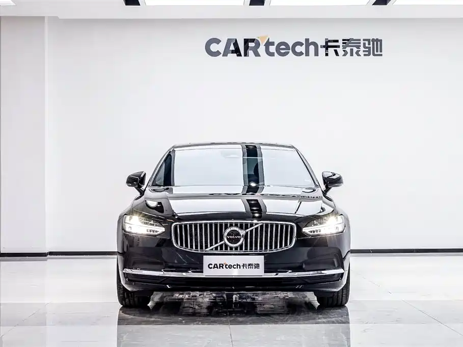 Volvo S90 2025