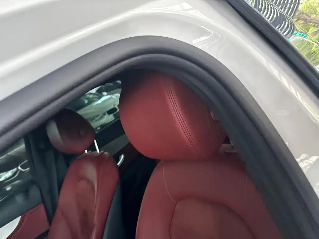 Mercedes-Benz C-Class — миниатюра 14