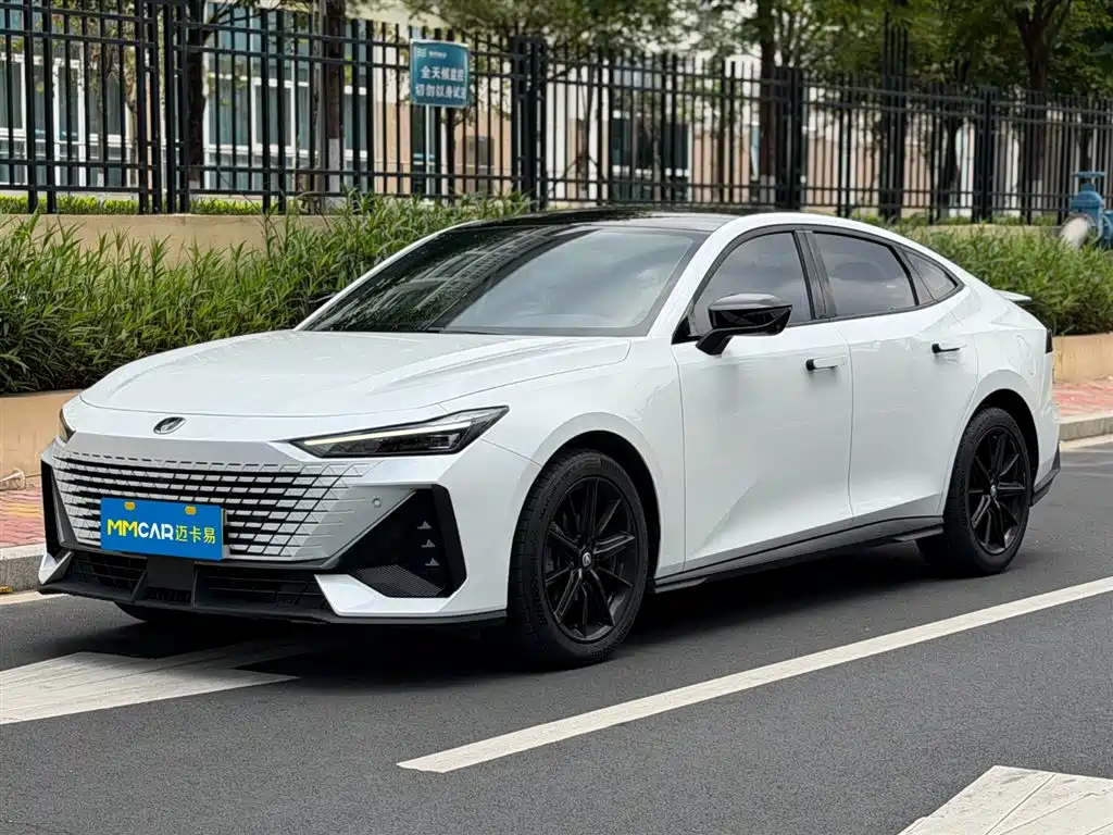 Changan UNI-V 2024