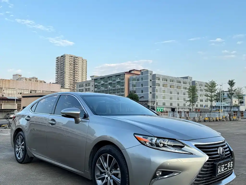 Lexus ES — миниатюра 3