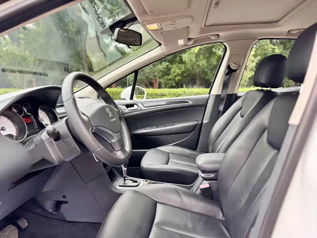 Peugeot 308 — миниатюра 10