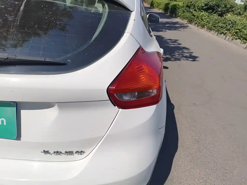 Ford Focus — миниатюра 8