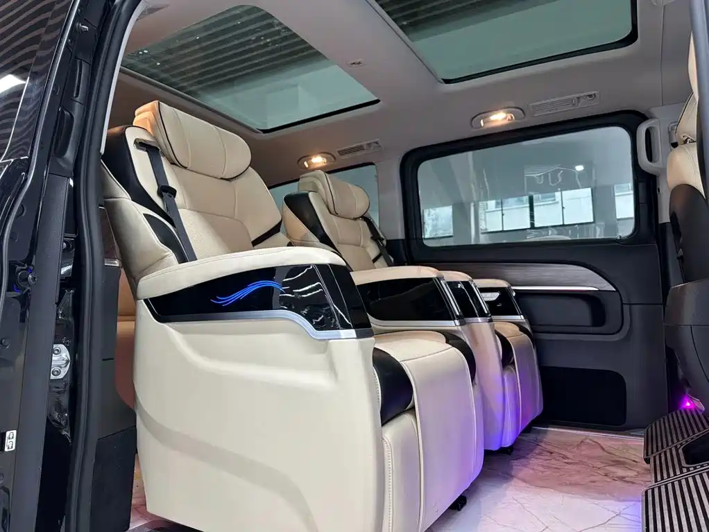 Mercedes-Benz V-Class — миниатюра 16