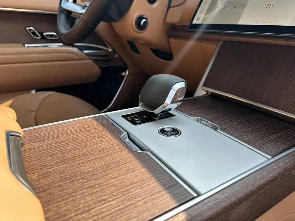Land Rover Range Rover — миниатюра 21