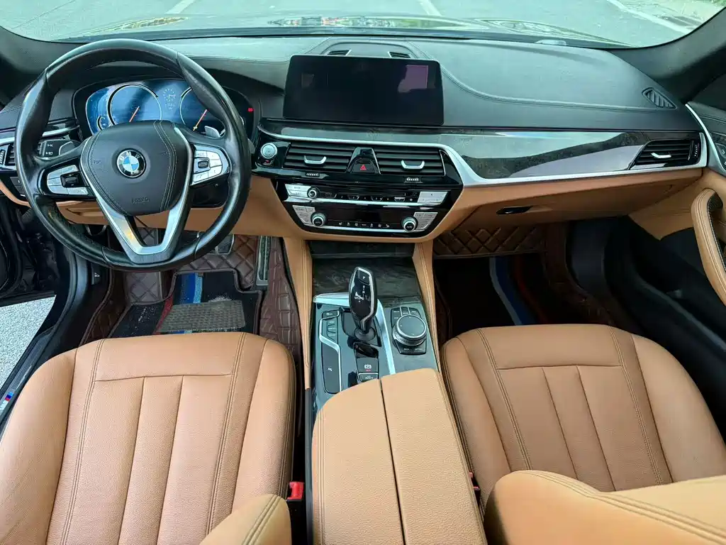 BMW 5 Series — миниатюра 5