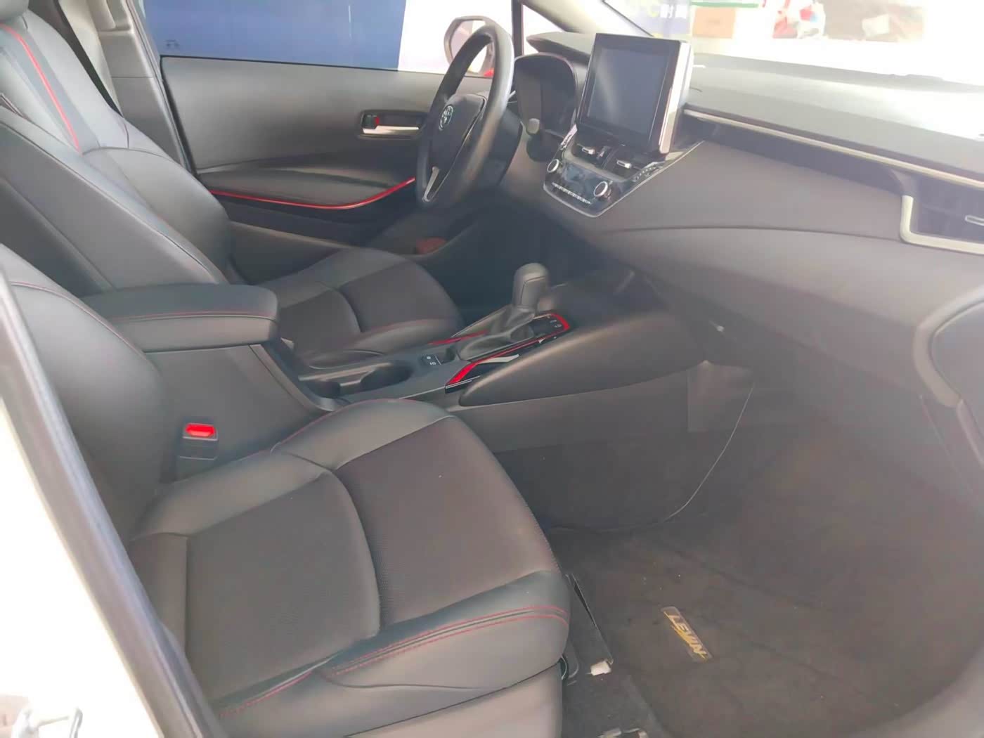Toyota Levin 1.2 л 2023 г. Белый, пробег 7000 км