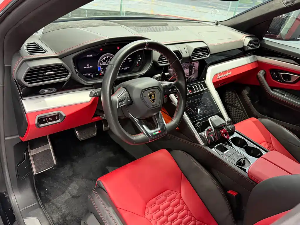 Lamborghini Urus — миниатюра 5