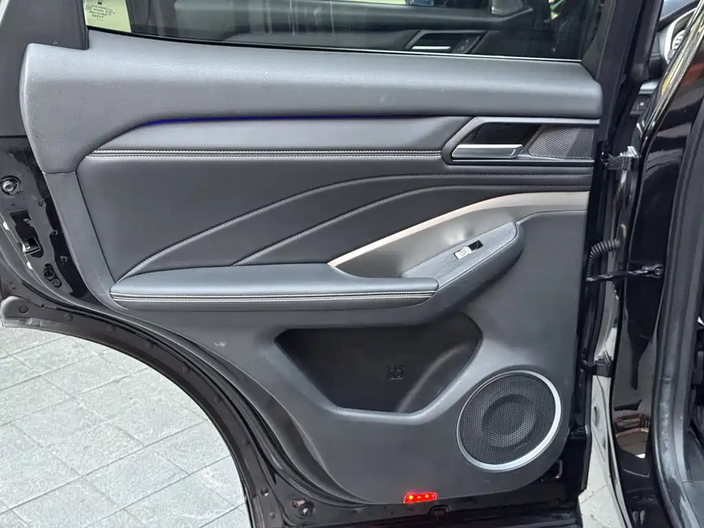 Wey Wey VV6 — миниатюра 15