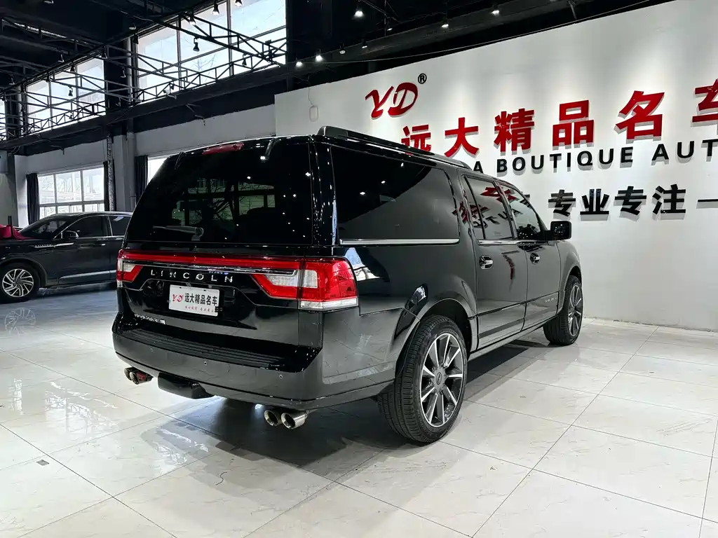 LINCOLN NAVIGATOR