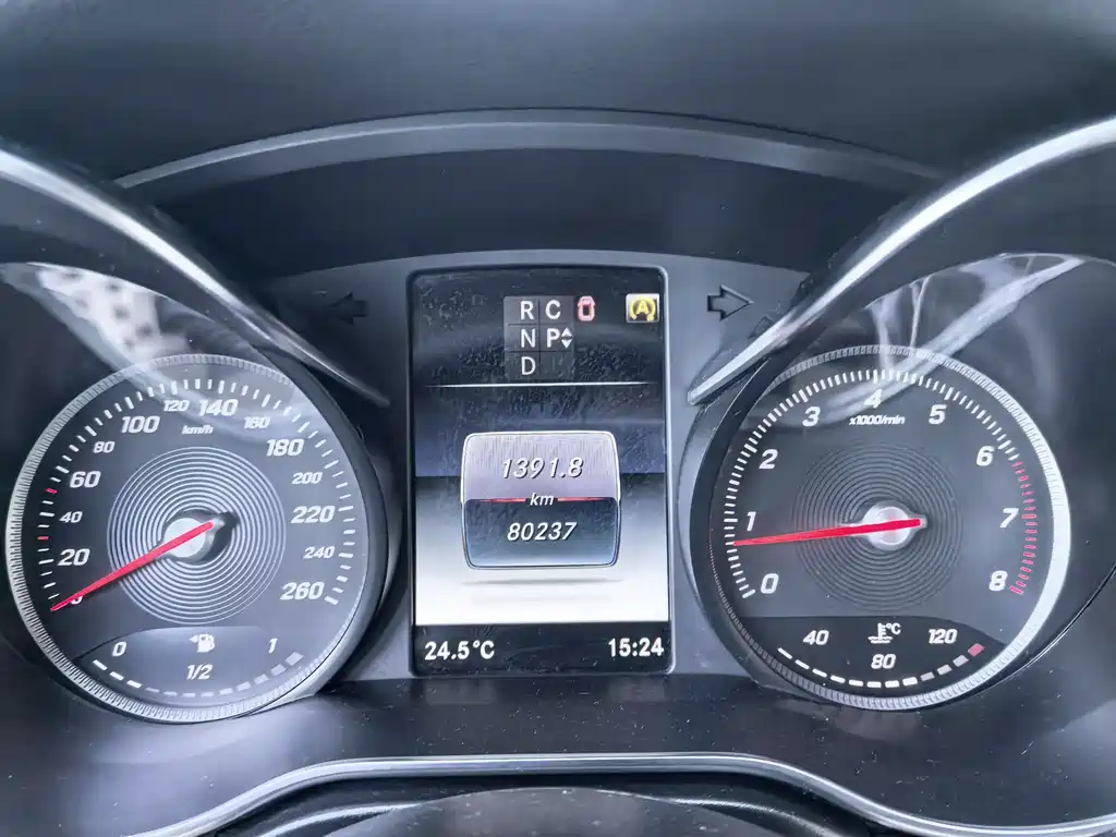 Mercedes-Benz V-Class - фото 26