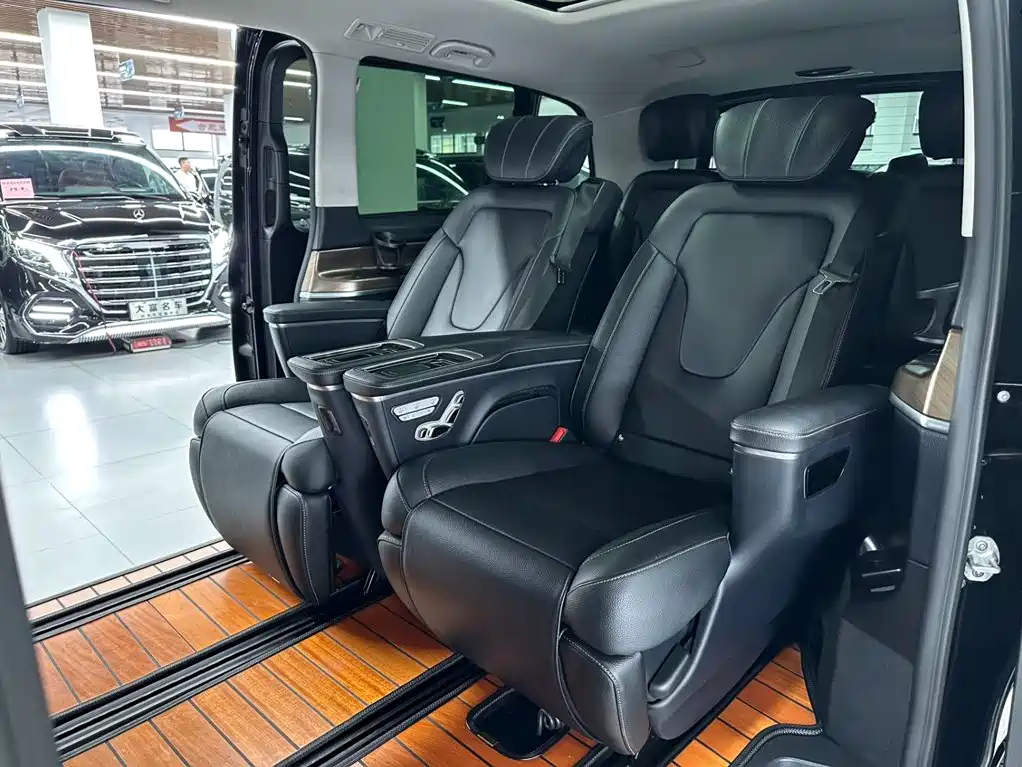Mercedes-Benz V-Class — миниатюра 12