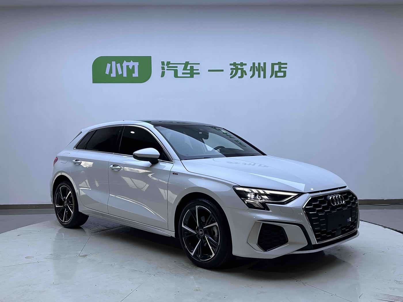 Audi A3 1.4 л 2023 г. Белый, пробег 27000 км