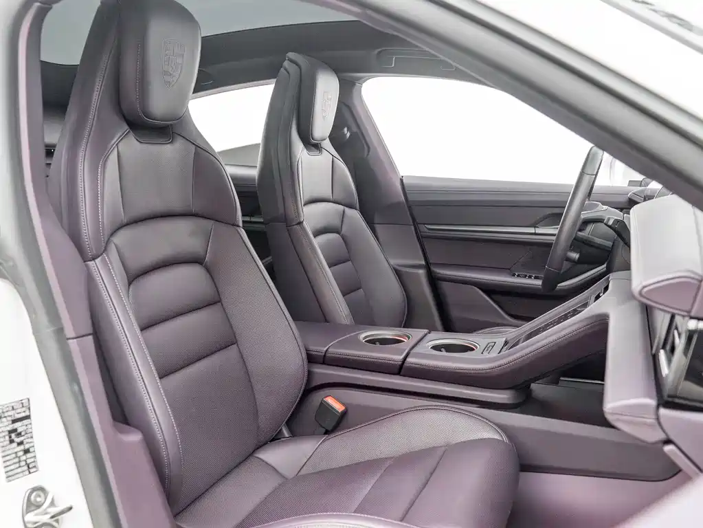 Porsche Taycan — миниатюра 20