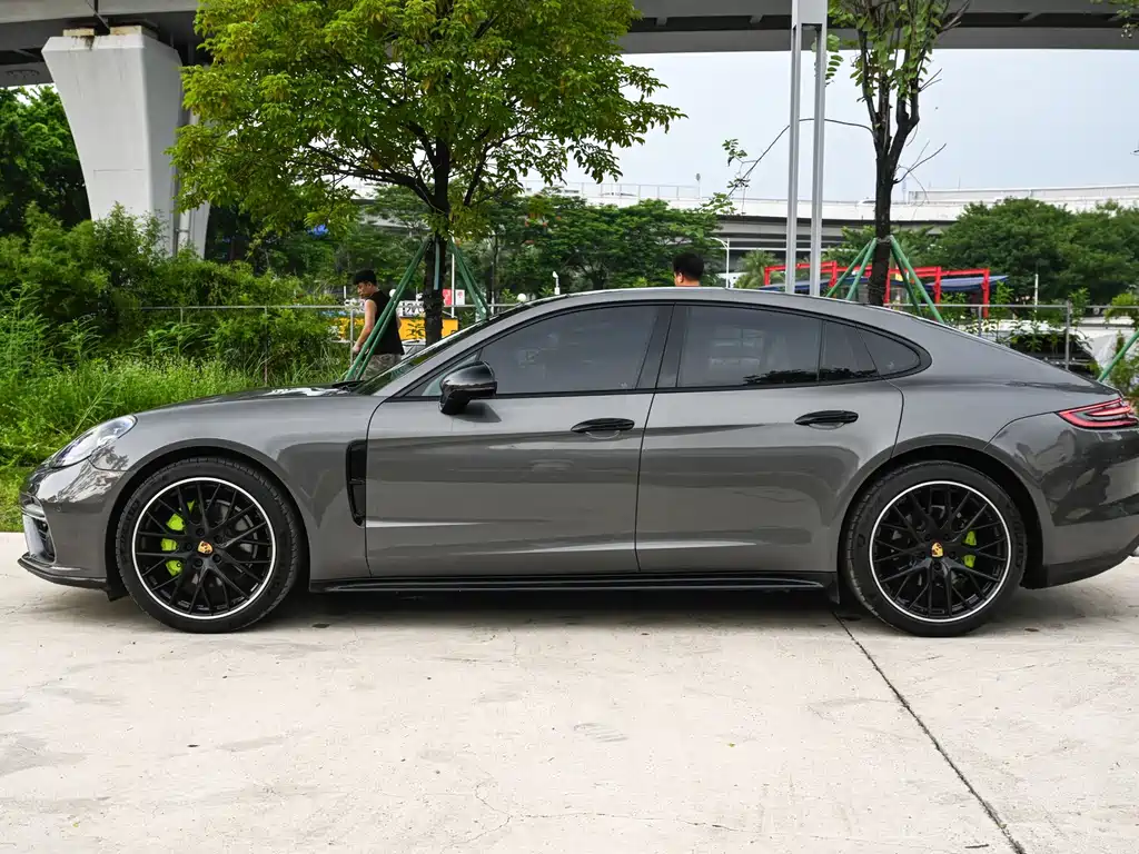 Porsche Panamera — миниатюра 3
