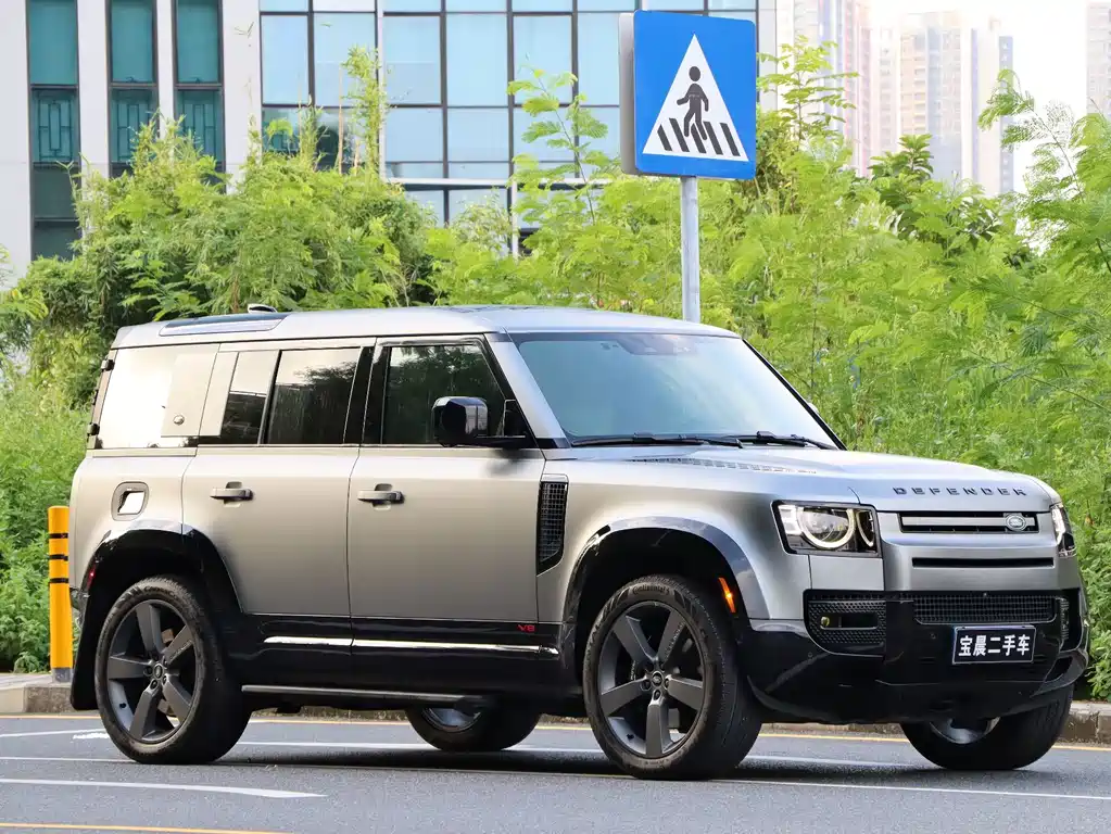 Land Rover Defender — миниатюра 3