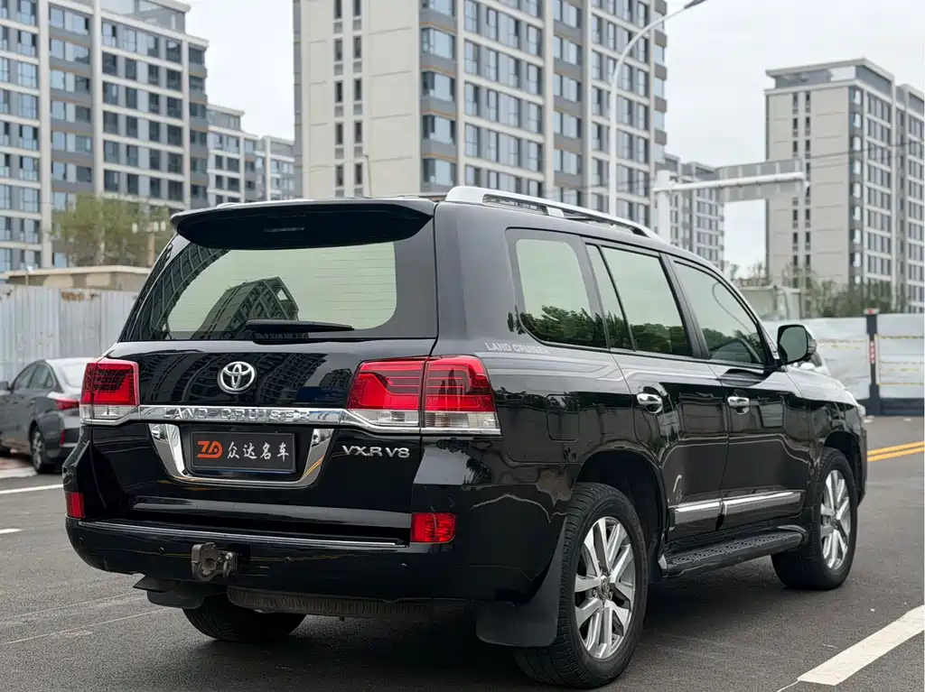 Toyota Land Cruiser — миниатюра 16