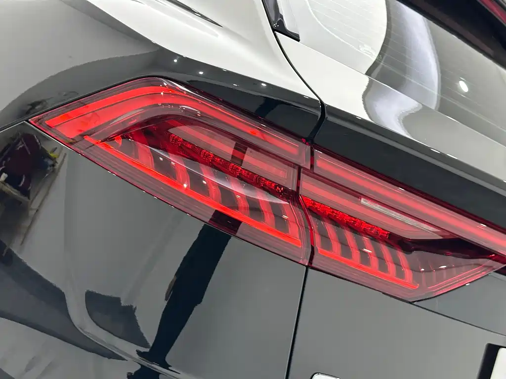 Audi Q8 — миниатюра 17