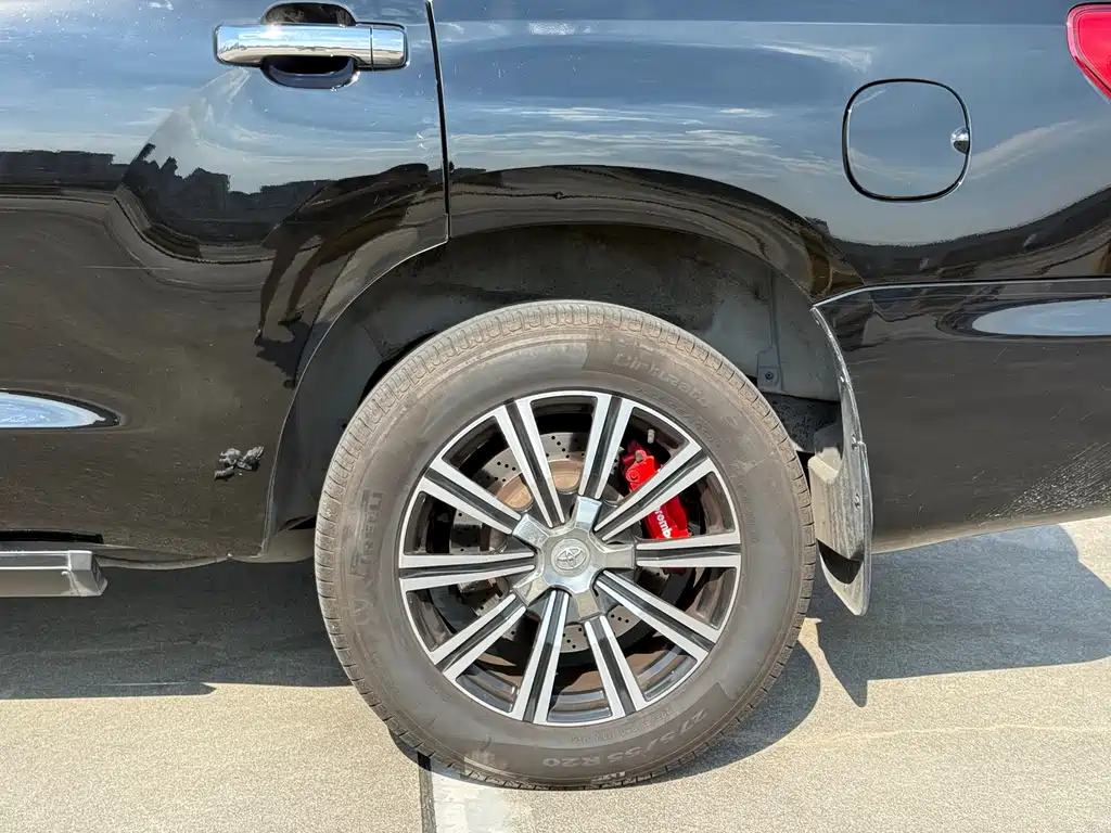 Toyota Sequoia — миниатюра 21
