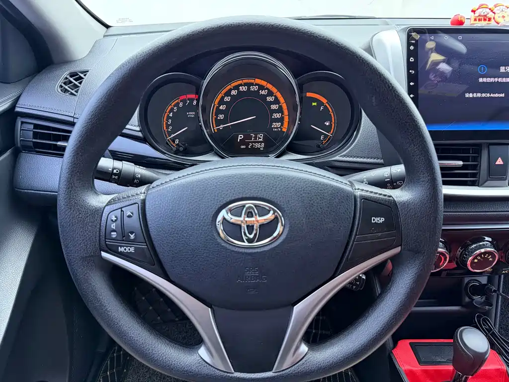 Toyota Yaris L — миниатюра 11