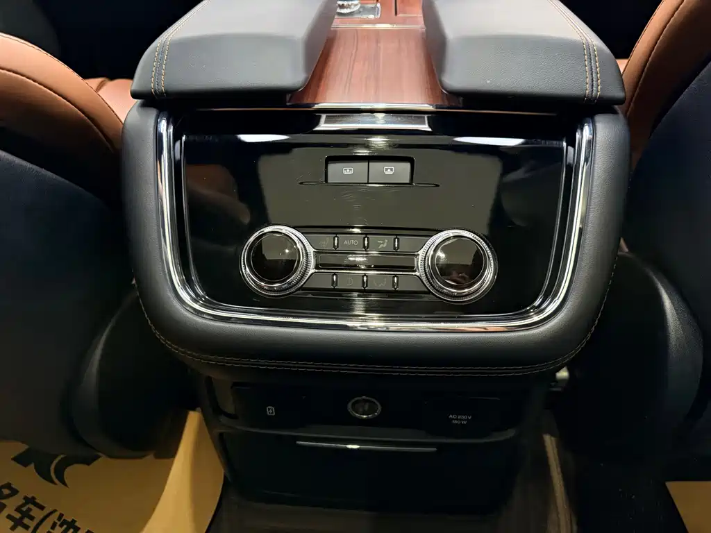 Lincoln Navigator — миниатюра 19