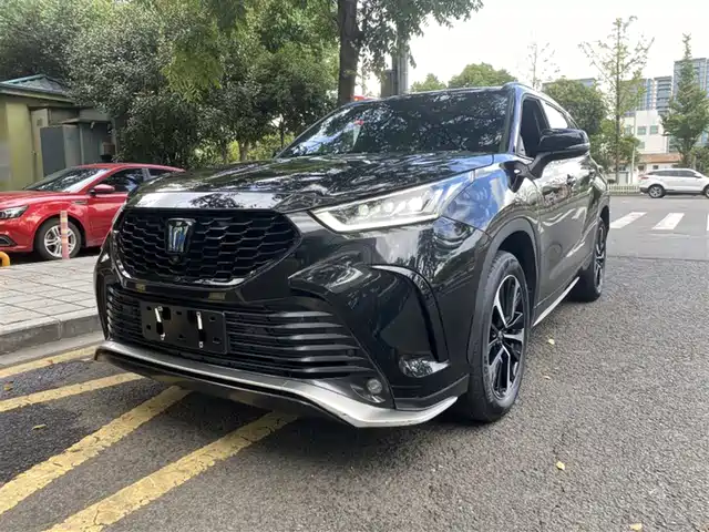 TOYOTA CROWN LUFANG 2024