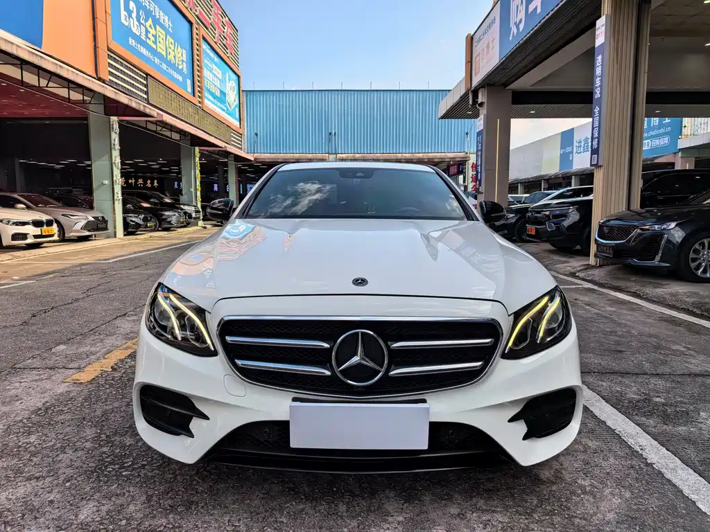 Mercedes-Benz E-Class — миниатюра 2