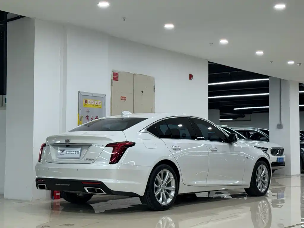 Cadillac CT5 — миниатюра 7