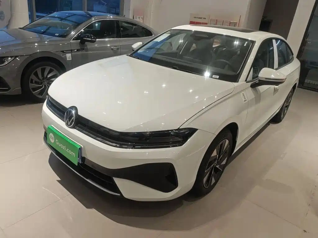 Volkswagen Sagitar — миниатюра 2