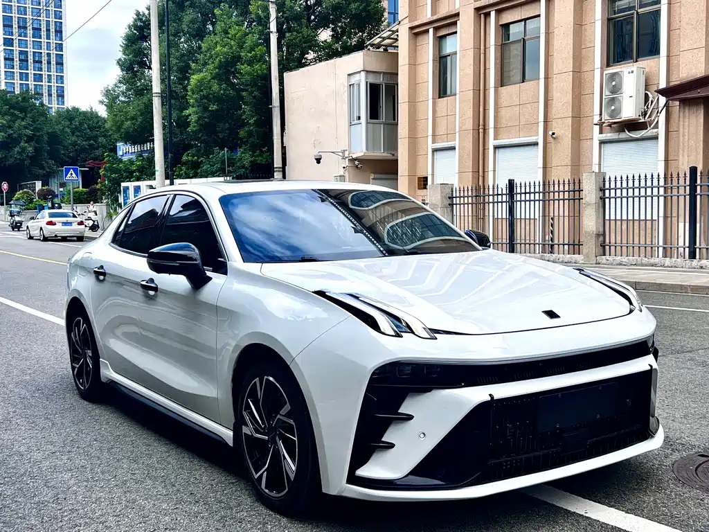 Lynk & Co 03 — миниатюра 3