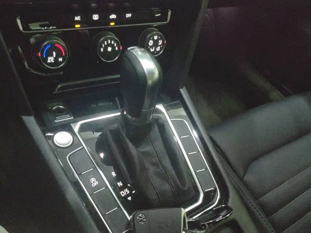Volkswagen Magotan — миниатюра 14