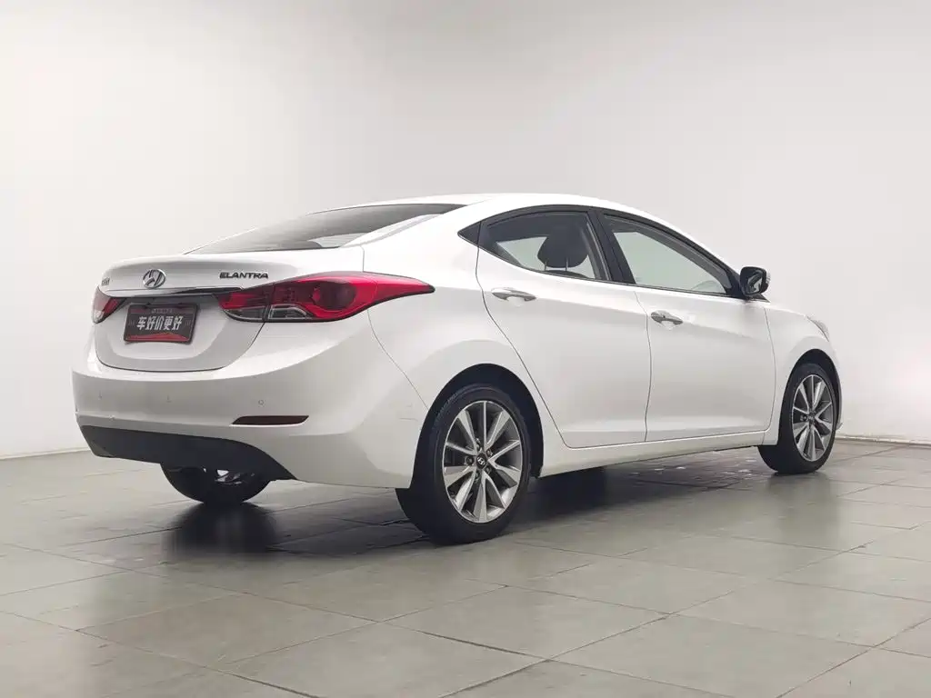 Hyundai Elantra Langdong — миниатюра 2