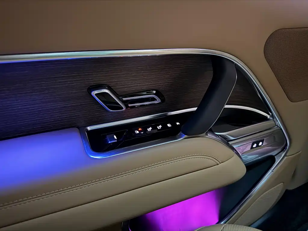 Land Rover Range Rover — миниатюра 11