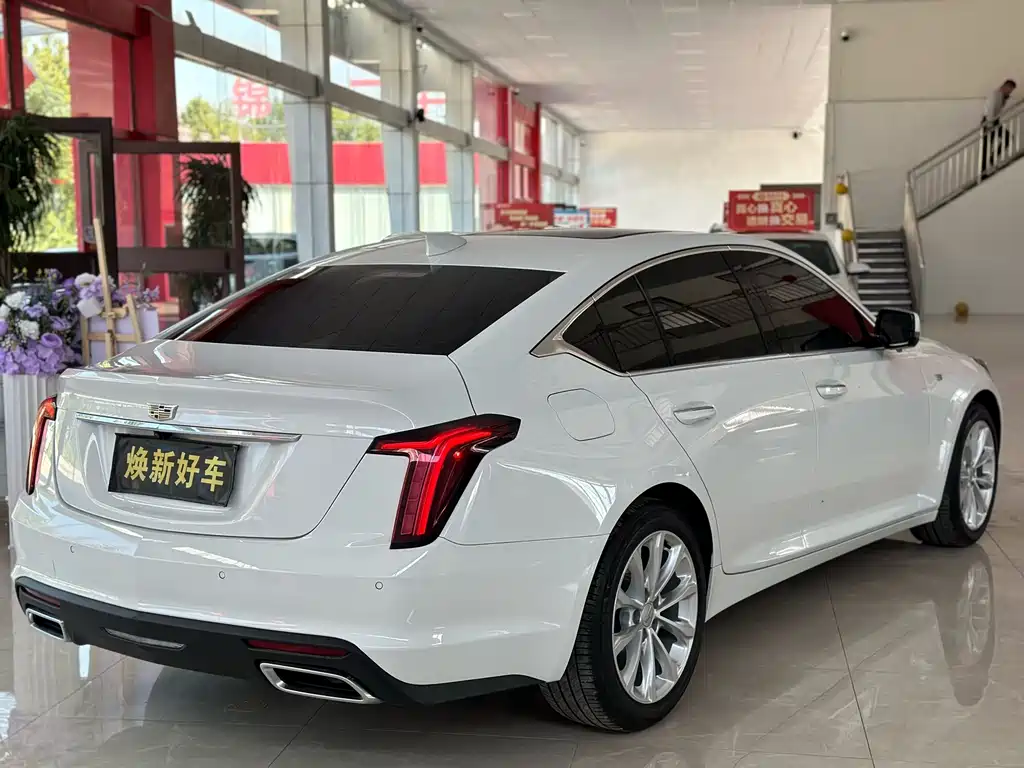 Cadillac CT5 — миниатюра 6