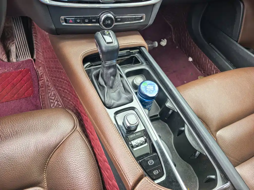 Volvo S90 — миниатюра 14