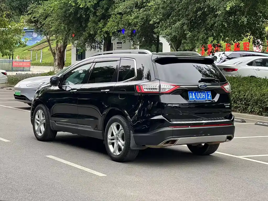 Ford Edge — миниатюра 7