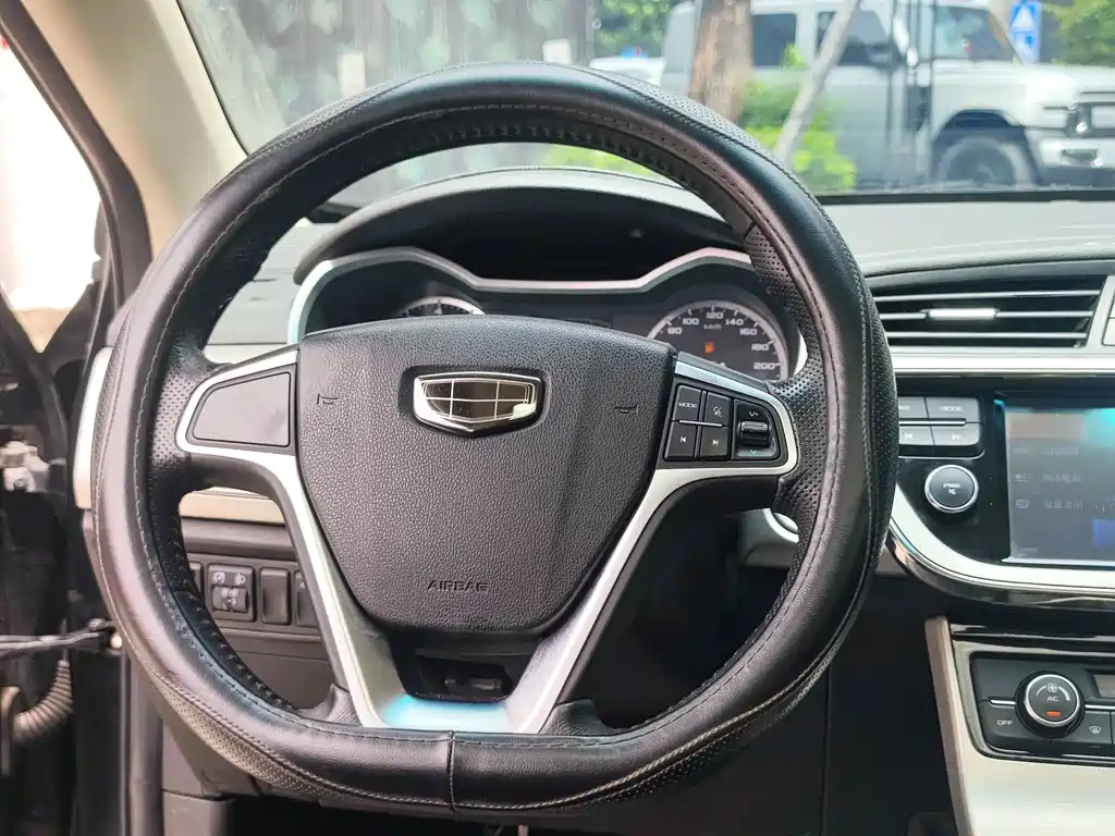 Geely Emgrand GL — миниатюра 13