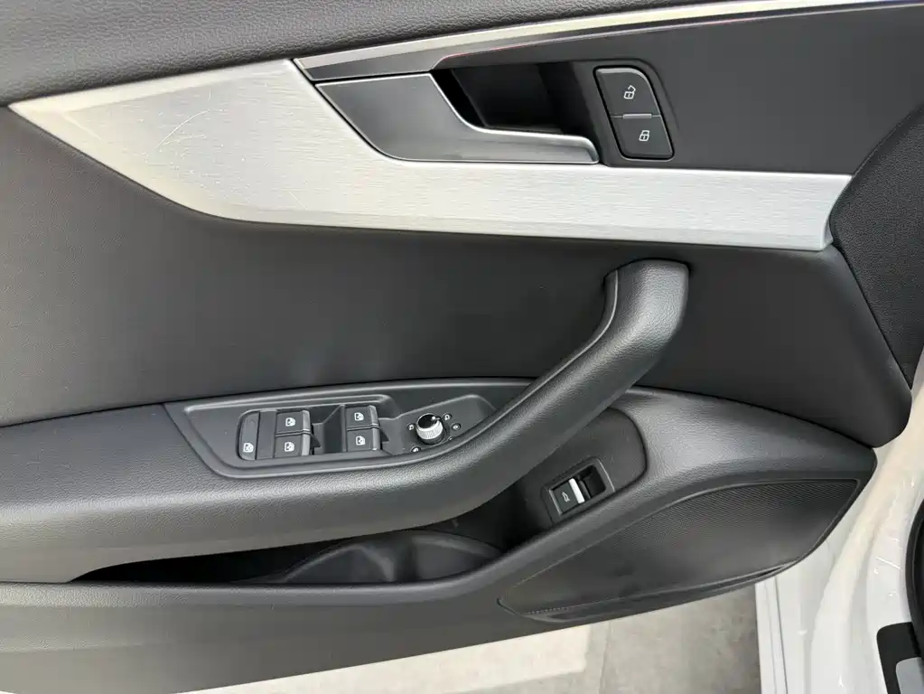 Audi A4L — миниатюра 15