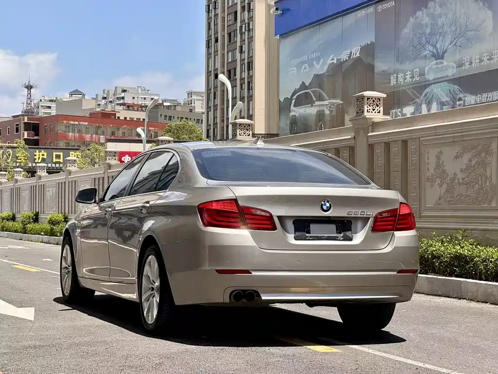 BMW 5 Series 5 2012 530Li Lead