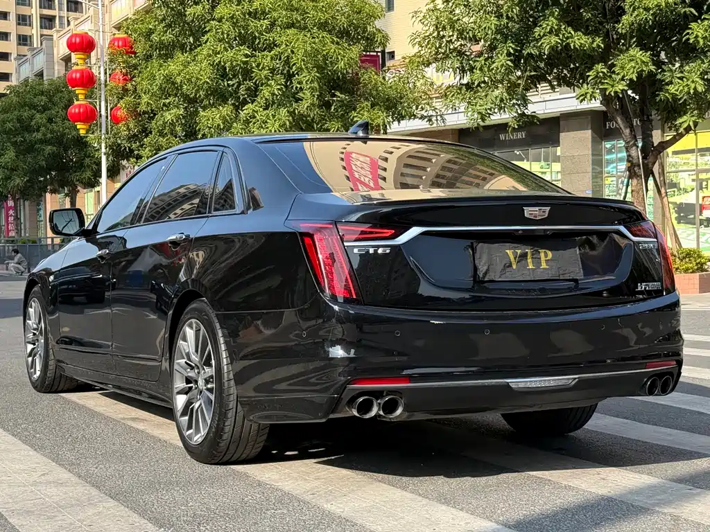 CADILLAC CT6