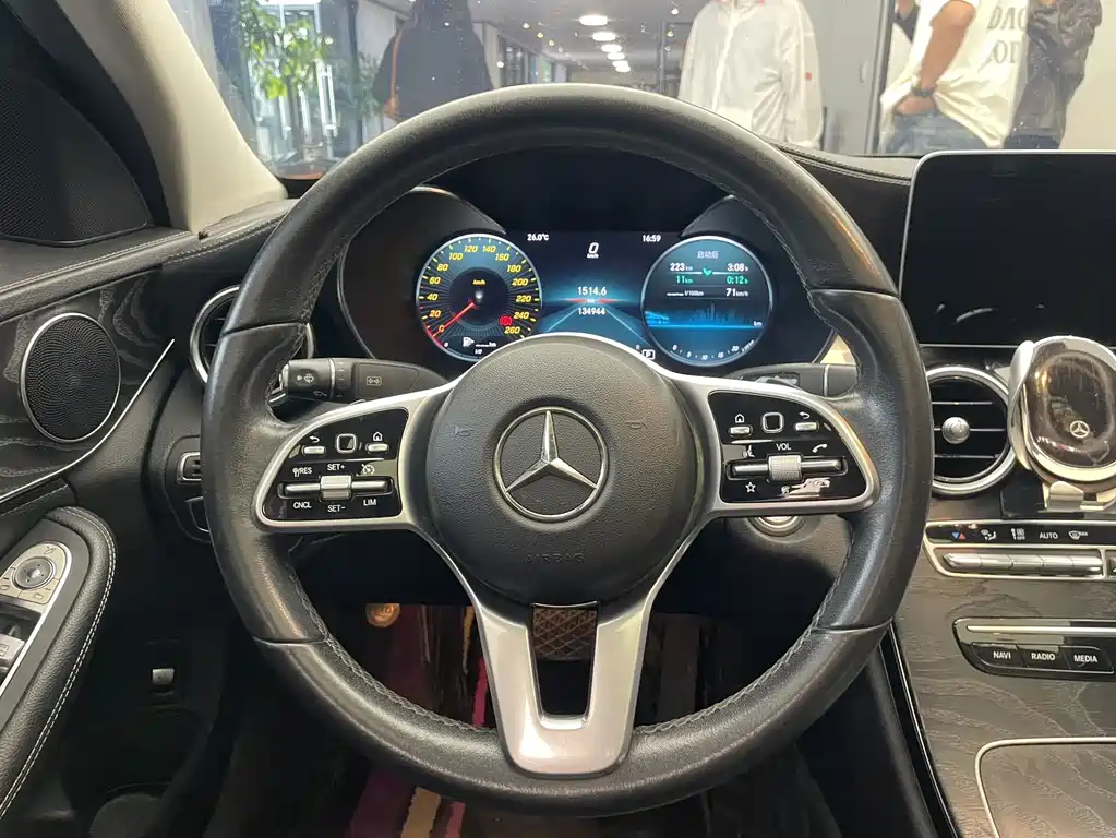 Mercedes-Benz C-Class — миниатюра 9