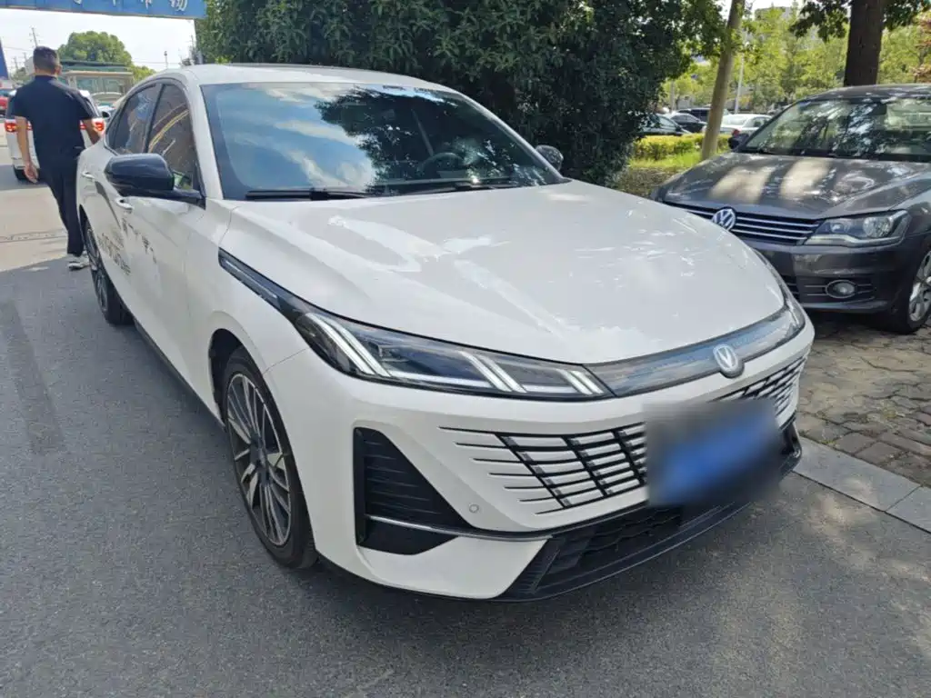 Changan Eado — миниатюра 4