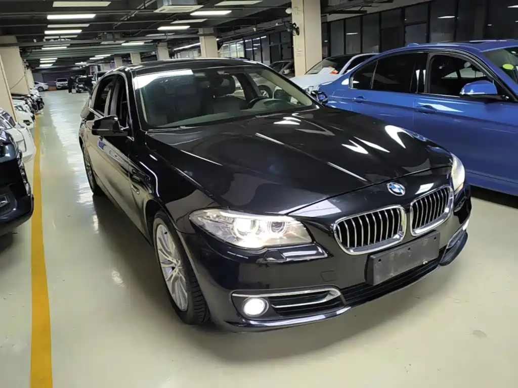BMW 5 Series — миниатюра 4