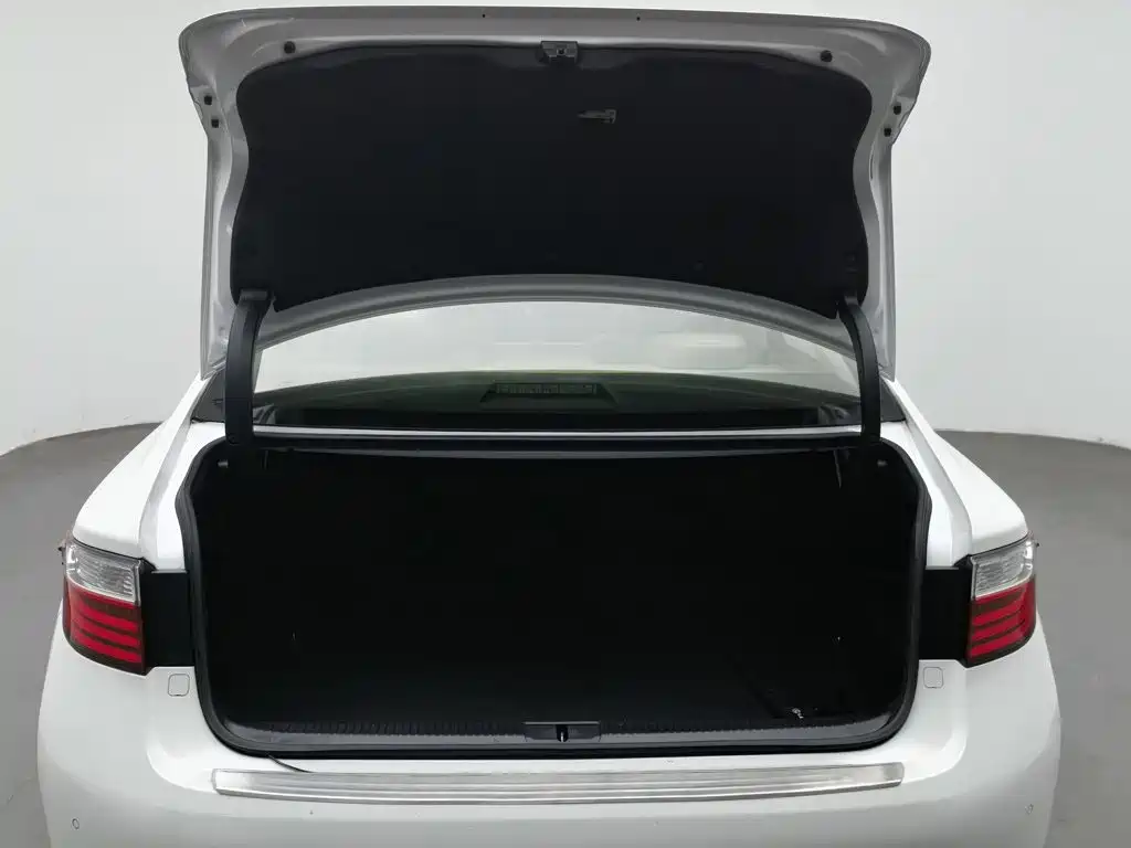 Lexus ES — миниатюра 16