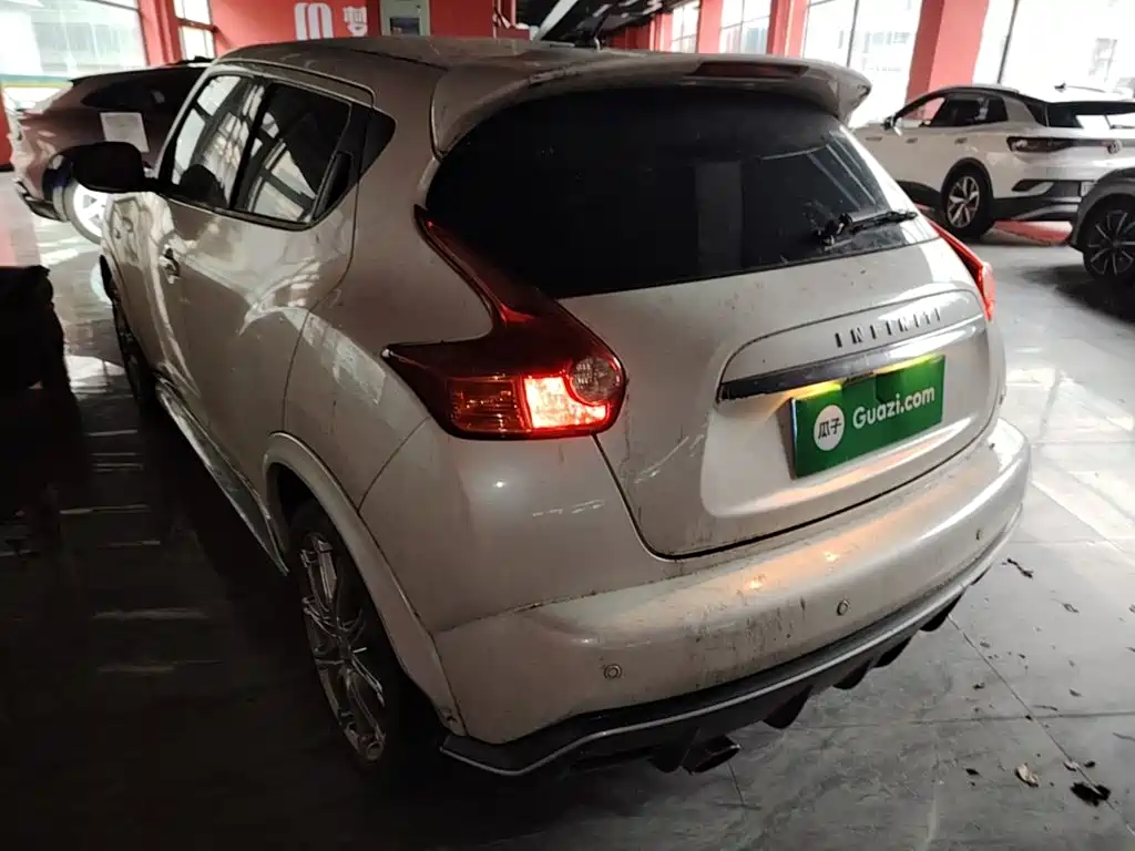 Infiniti ESQ — миниатюра 5