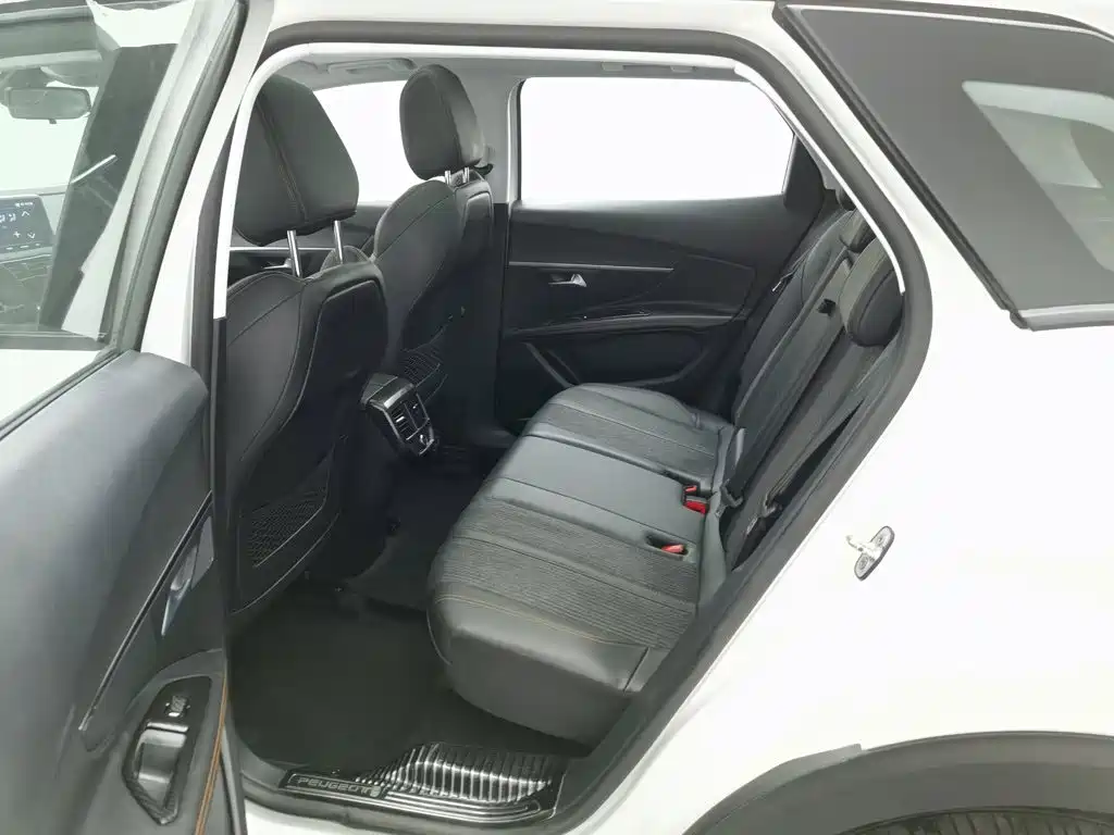 Peugeot 4008 — миниатюра 15