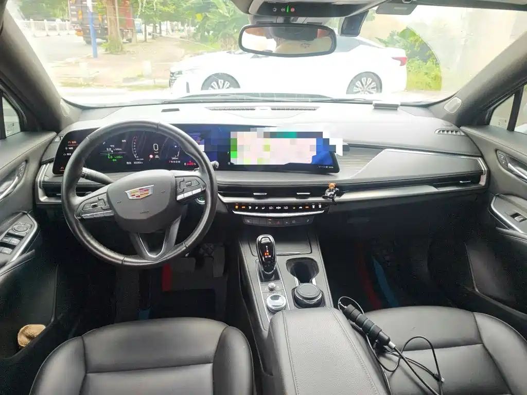 Cadillac XT4 — миниатюра 13