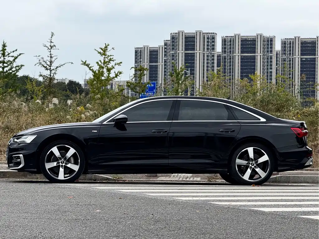 Audi A6L 2023 — фото 3