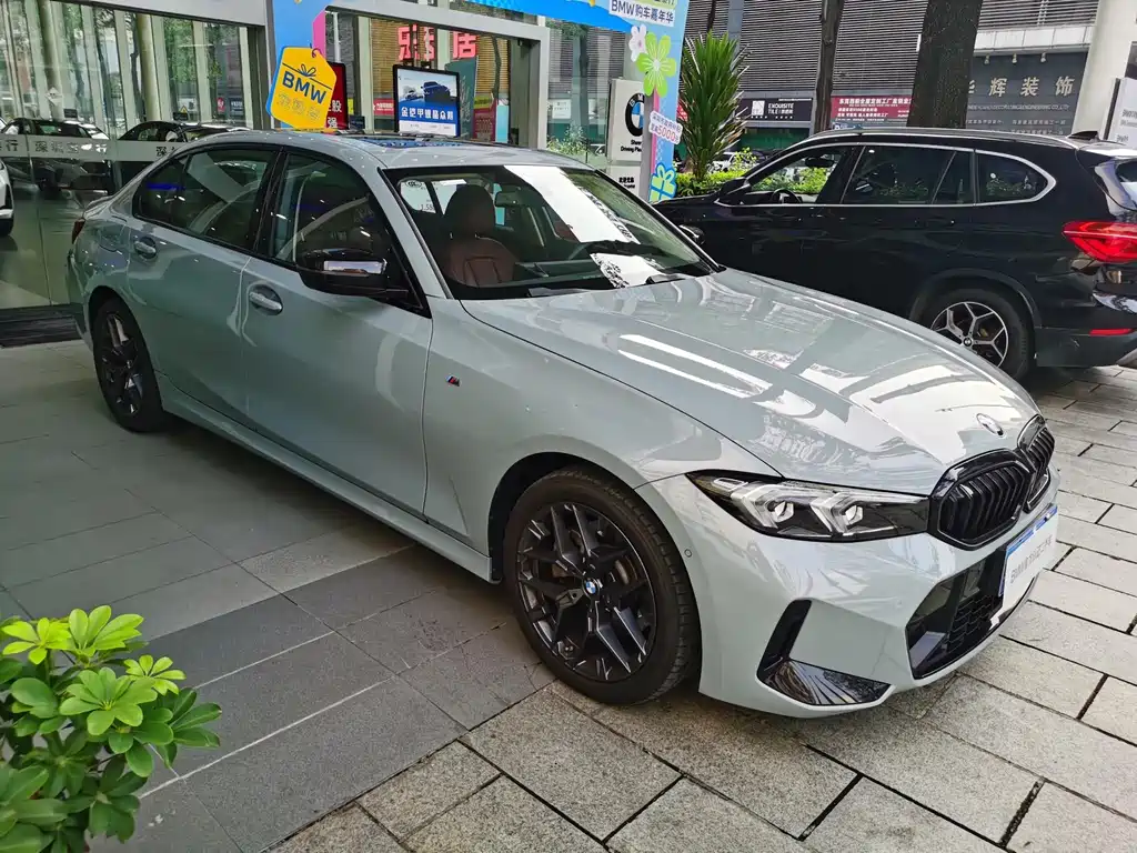 BMW 3 Series 3 2025 330Li M Sport